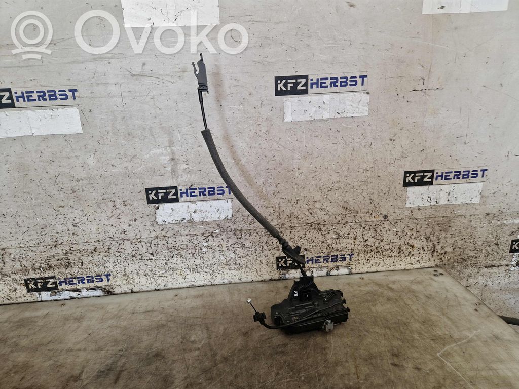 Ford Puma Priekšpusē slēdzene 