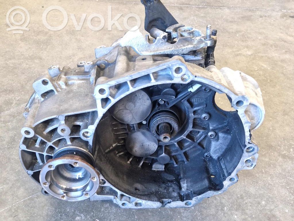 Volkswagen Tiguan Cutie viteze manuală cu 6 trepte
