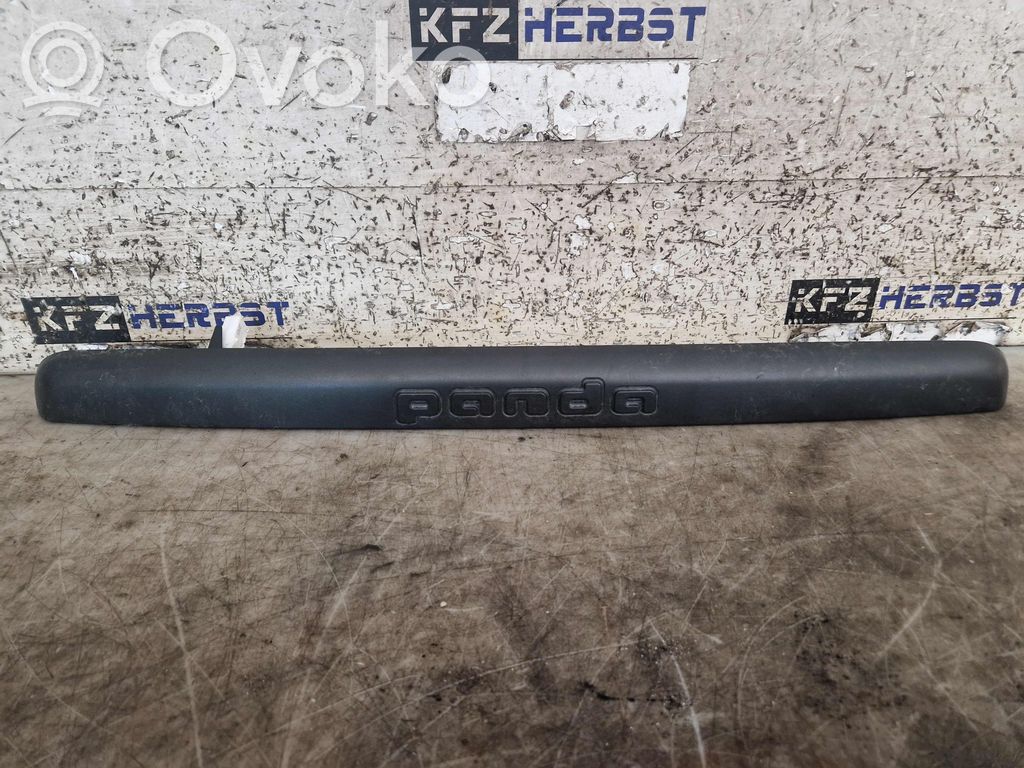 Przycisk otwierania wlewu paliwa   735668995,735668995