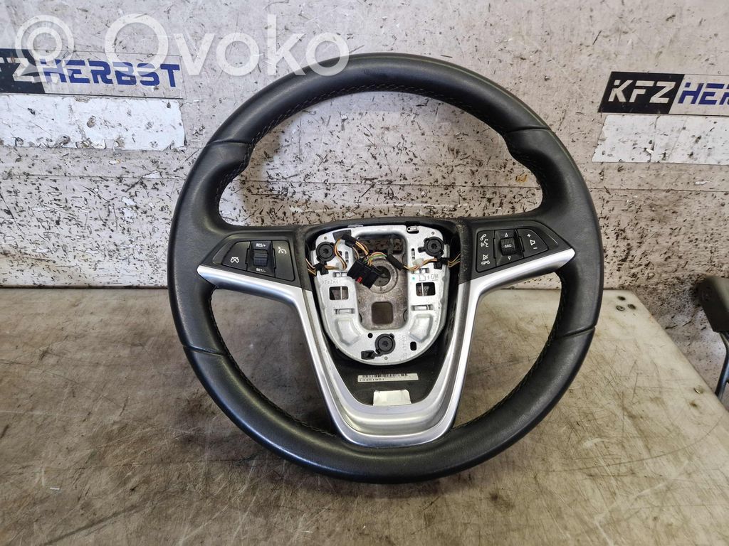 Volan   13305818,13305818,306507899P10AH
