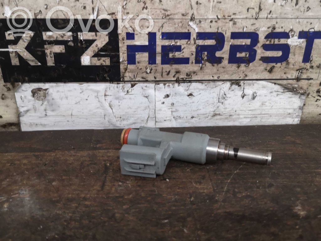 Toyota RAV 4 (XA50) Injecteur de carburant