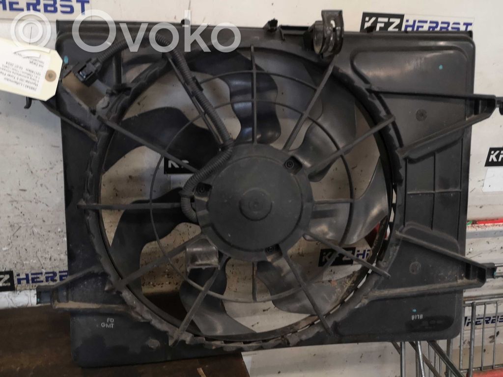Hyundai i30 Ventilatoru komplekts 