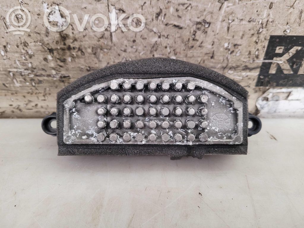 BMW 2 F46 Mazā radiatora ventilatora reostats