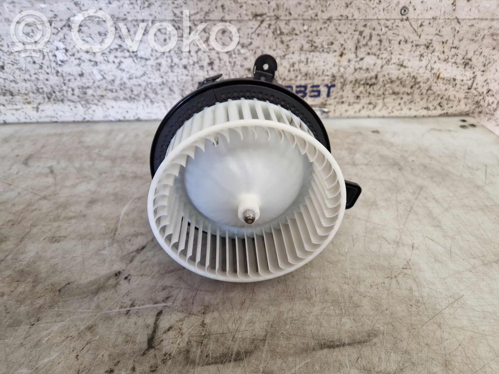 Volkswagen Polo VI Lämmittimen puhallin
