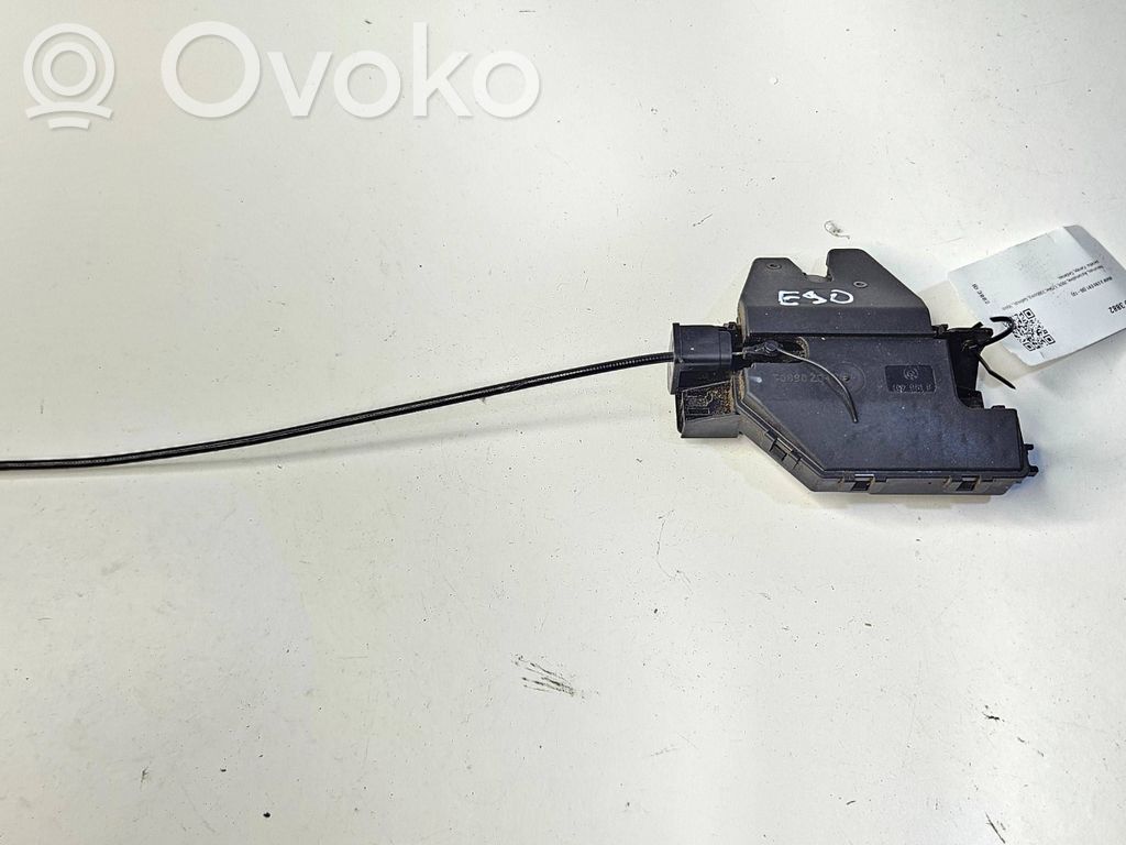 Tailgate/trunk/boot lock/catch/latch   8196401