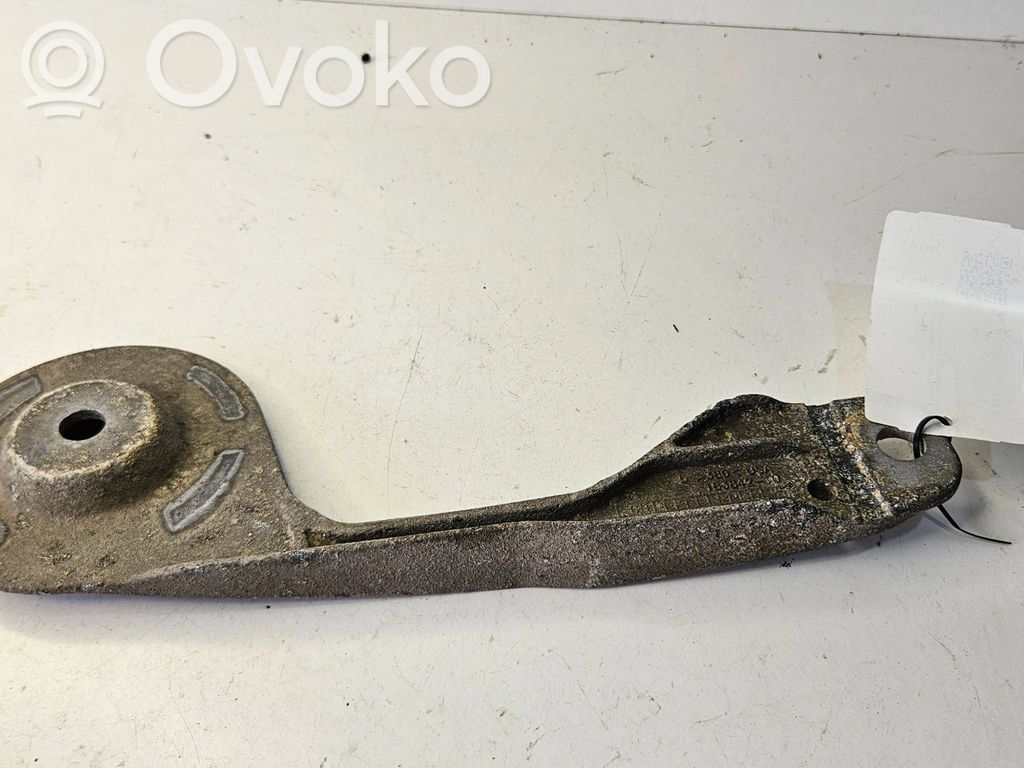 BMW 5 G30 G31 G38 Cits aizmugures šasijas elements 