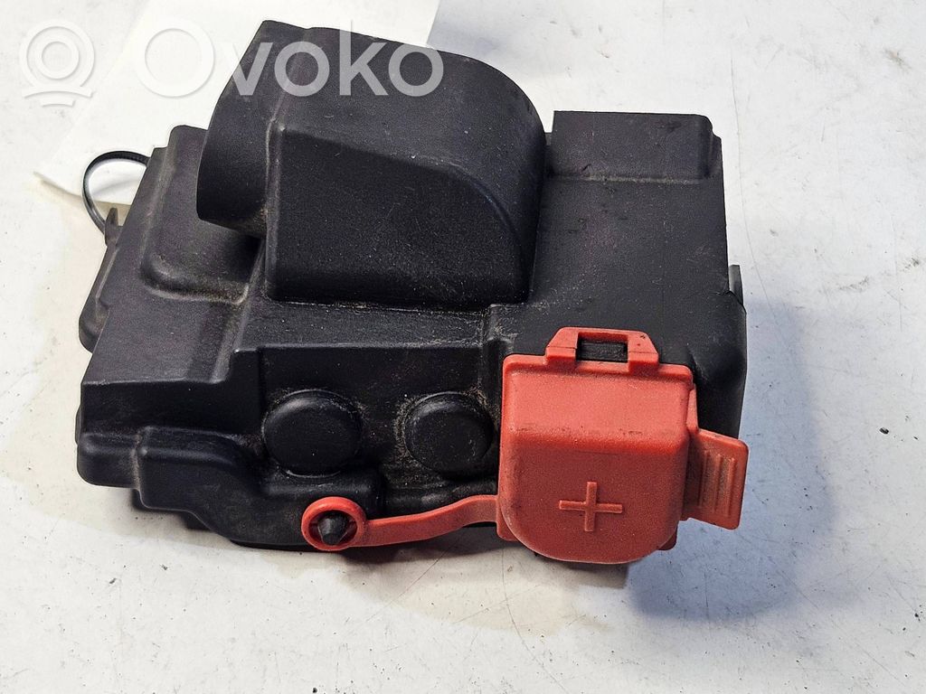 BMW 5 G30 G31 G38 Plusa vadu savienošanas mezgls 