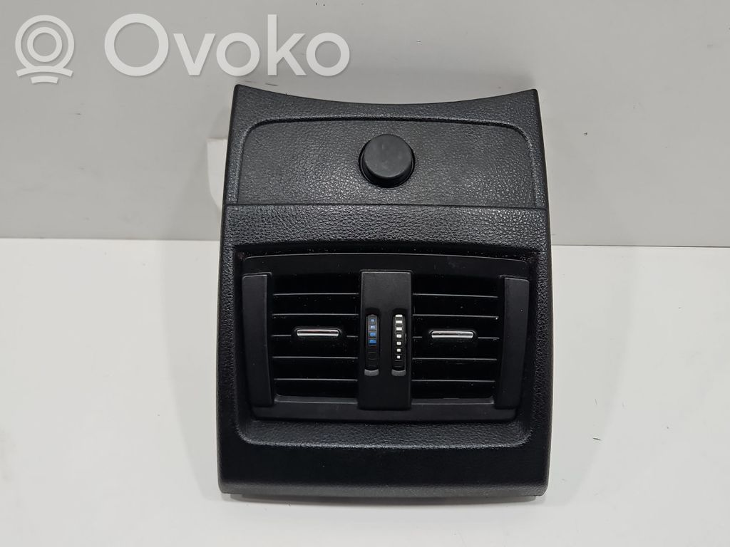 BMW 2 F22 F23 Kratka nawiewu tylna tunelu środkowego 