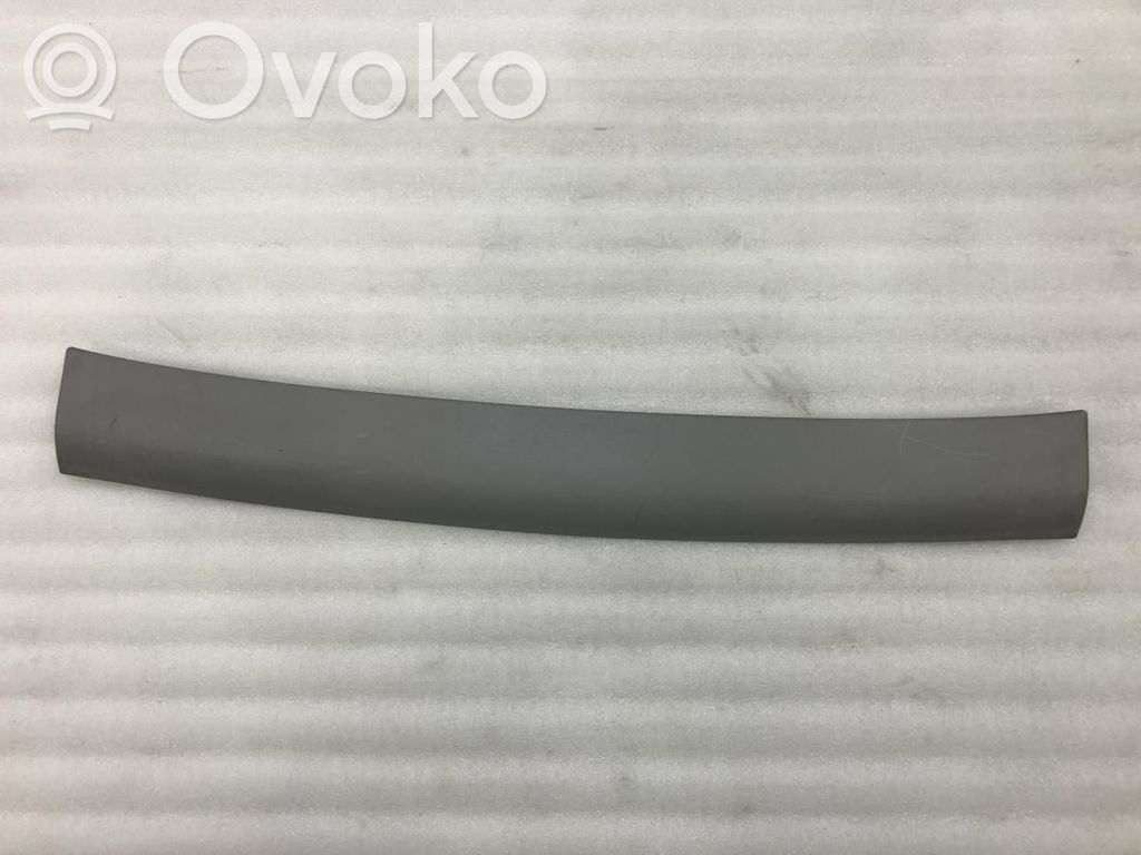 Opel Astra H Osłona / Listwa podsufitki bagażnika 