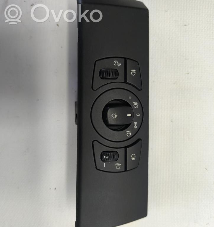 Light switch   6925285,6925285