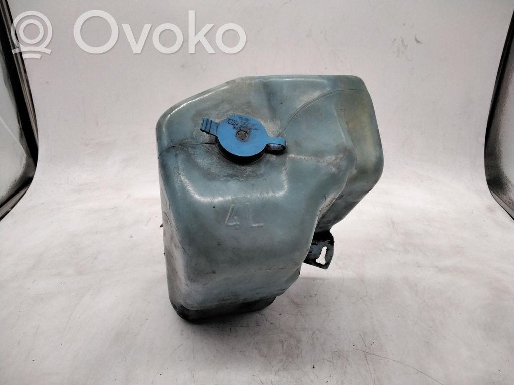 Ford Fiesta Бачок оконной жидкости 