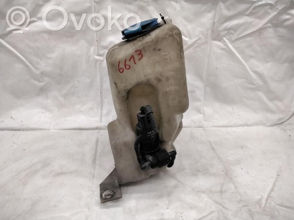 Volkswagen Golf IV Windshield washer fluid reservoir/tank 