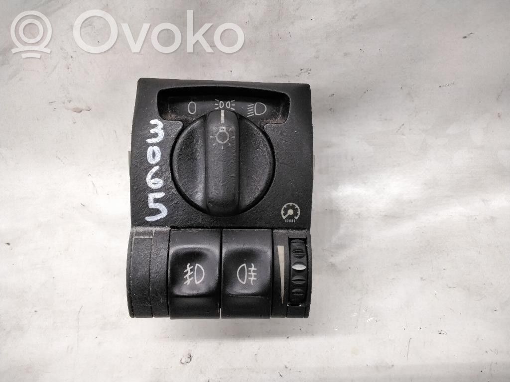 Opel Omega B1 Šviesų jungtukas 
