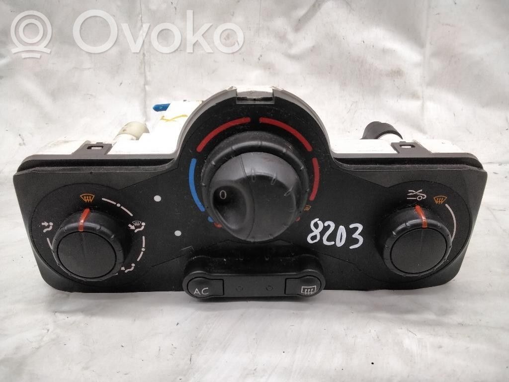 Renault Clio III Panel klimatyzacji 