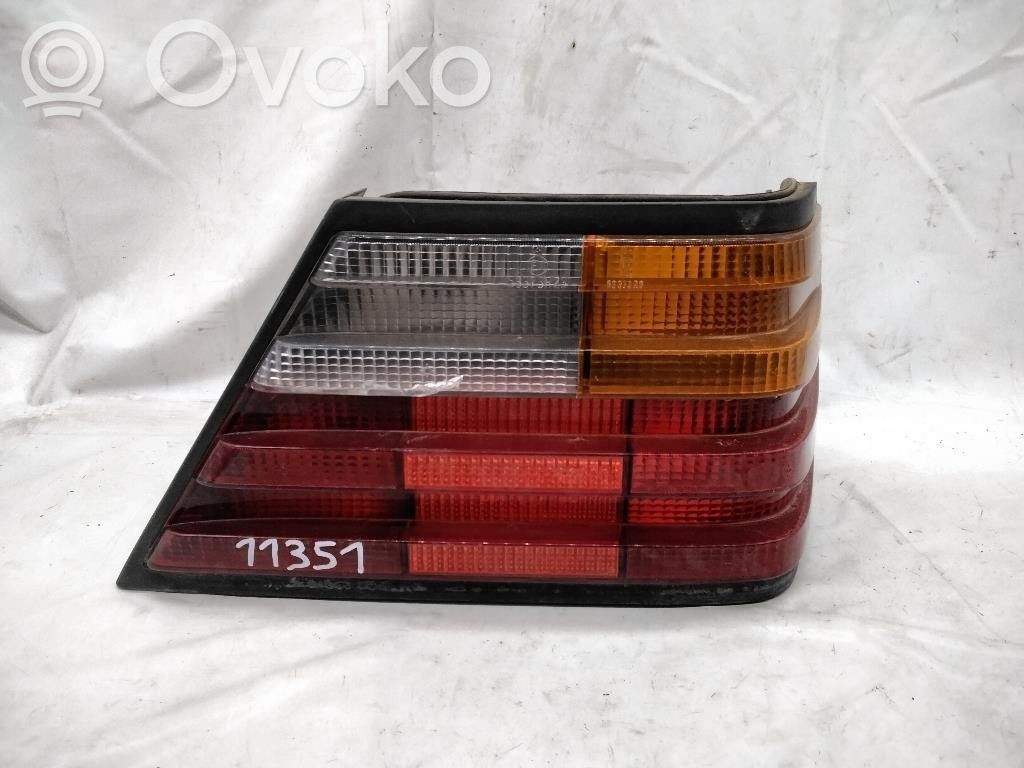 Mercedes-Benz E W124 Задний фонарь в кузове 