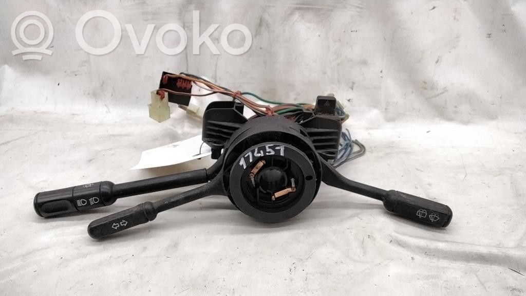 Fiat Uno Commodo, commande essuie-glace/phare 