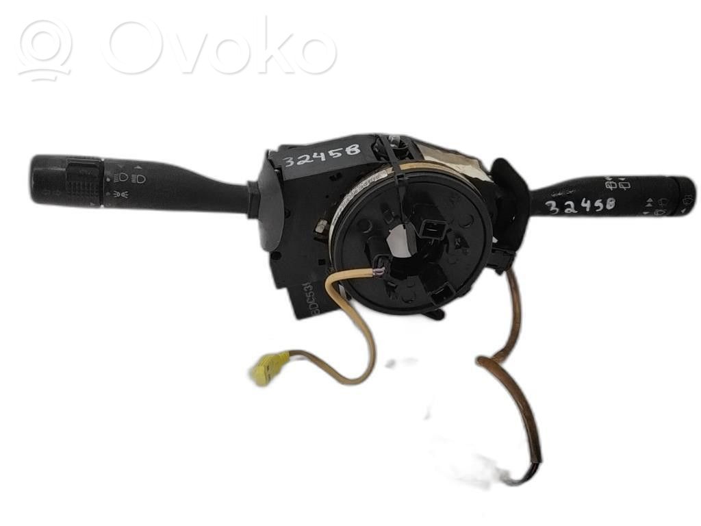 Ford Fiesta Commodo, commande essuie-glace/phare 