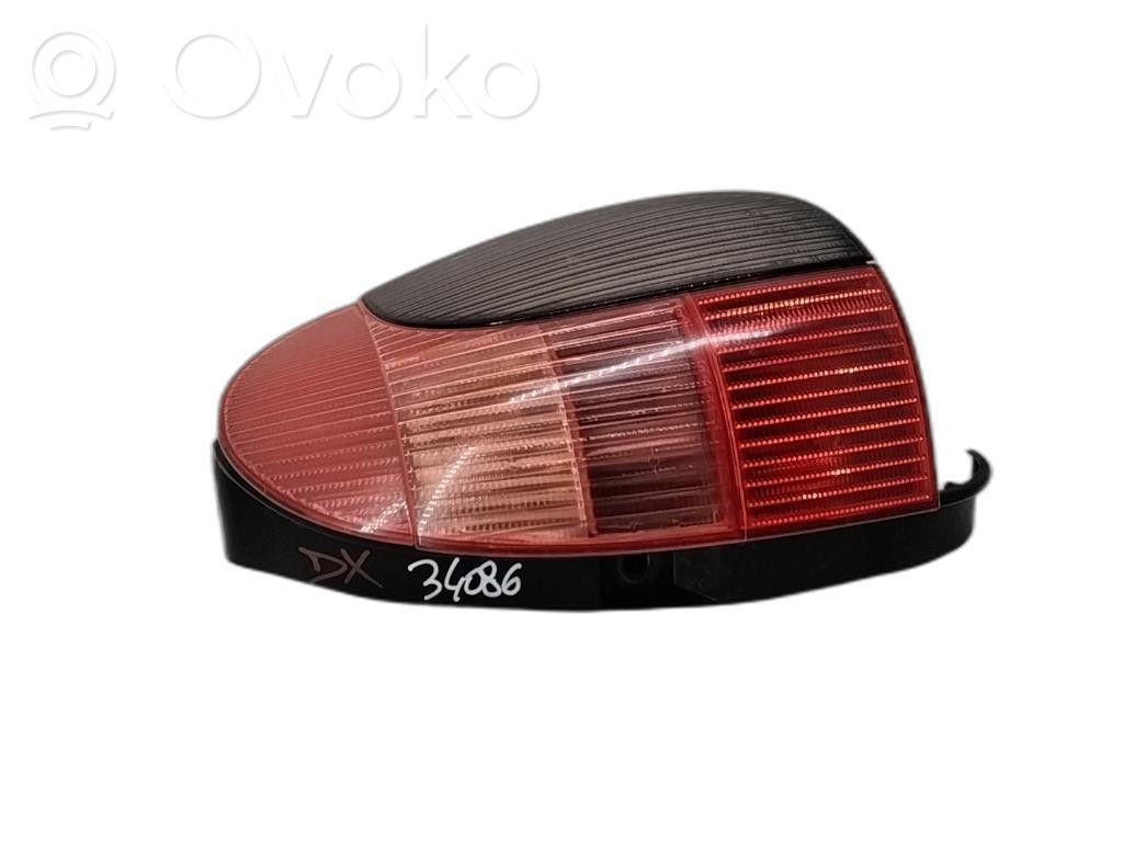 Peugeot 306 Galinis žibintas kėbule 