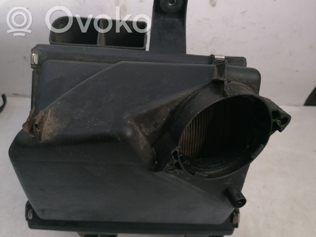 Audi A6 S6 C5 4B Air filter box 