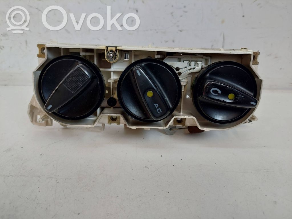 Climate control unit   95NW18D451A