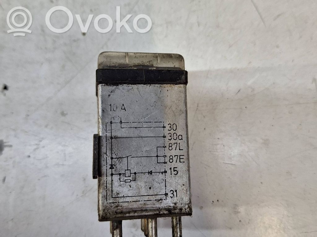 Mercedes-Benz E W124 Other relay 