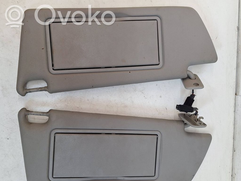 Sun visor