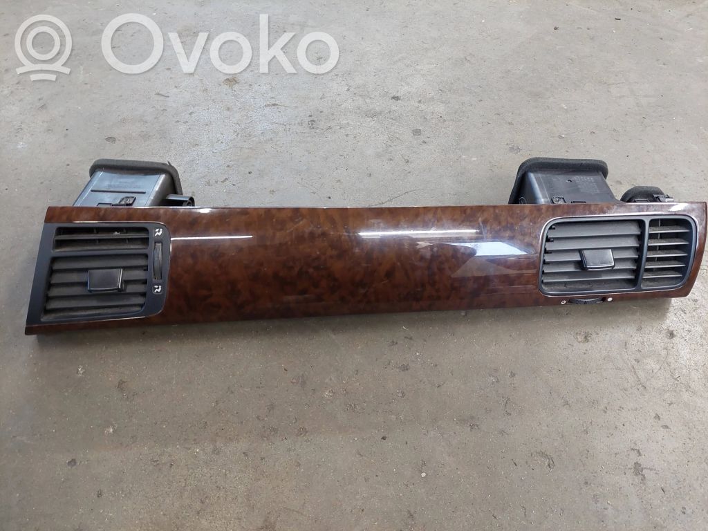 Honda FR-V Boczna kratka nawiewu deski rozdzielczej 