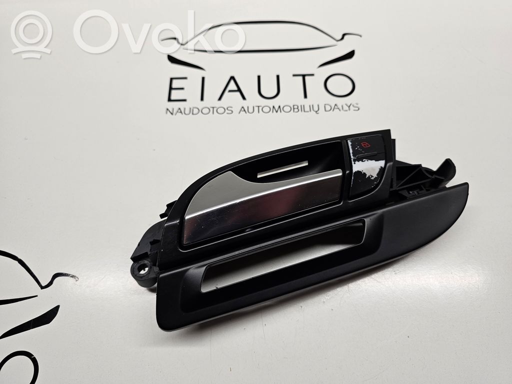 Audi Q7 4L Front door interior handle 