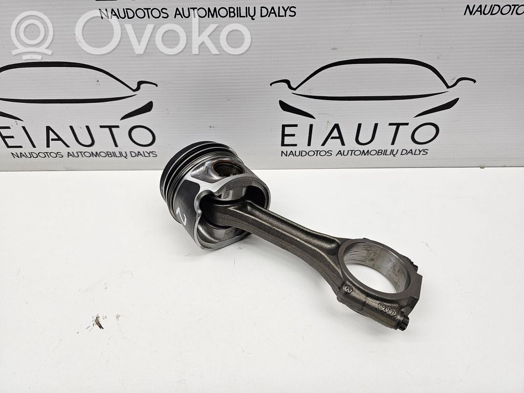 Audi Q5 SQ5 8R Piston with connecting rod 