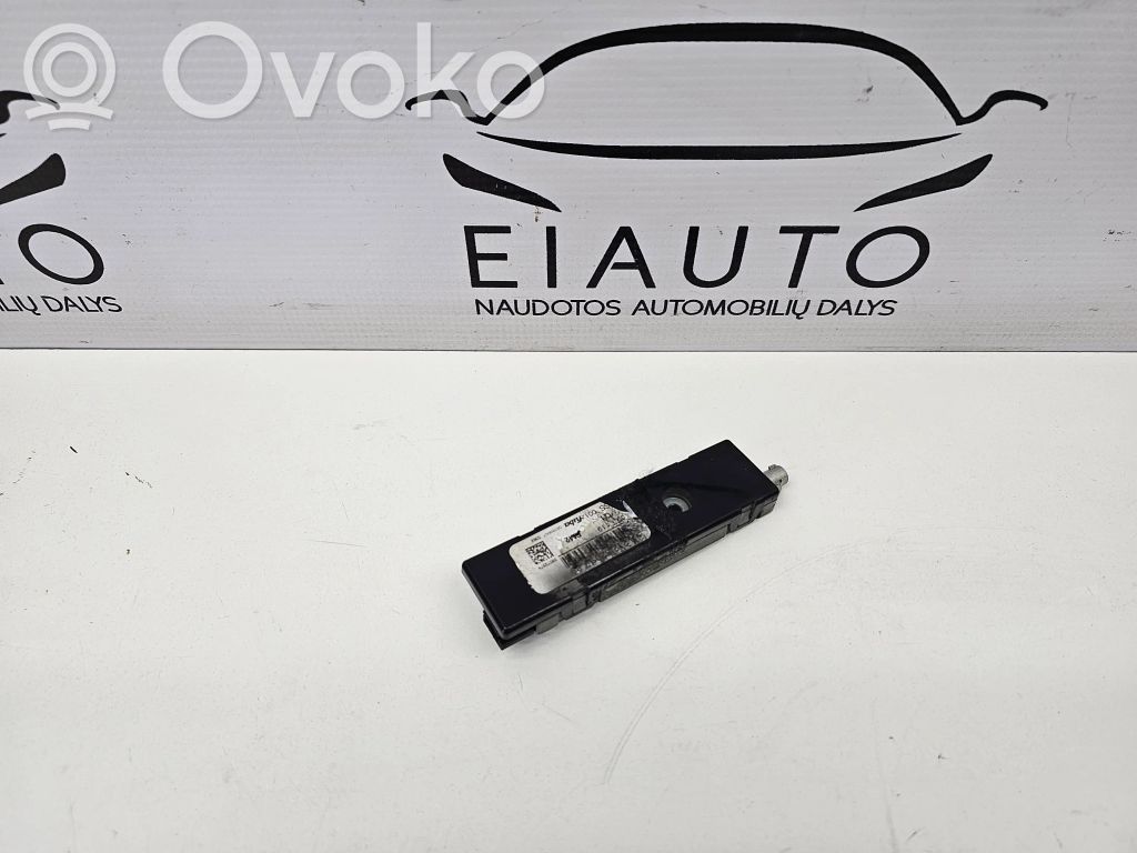 Mercedes-Benz E W212 Aerial antenna amplifier 