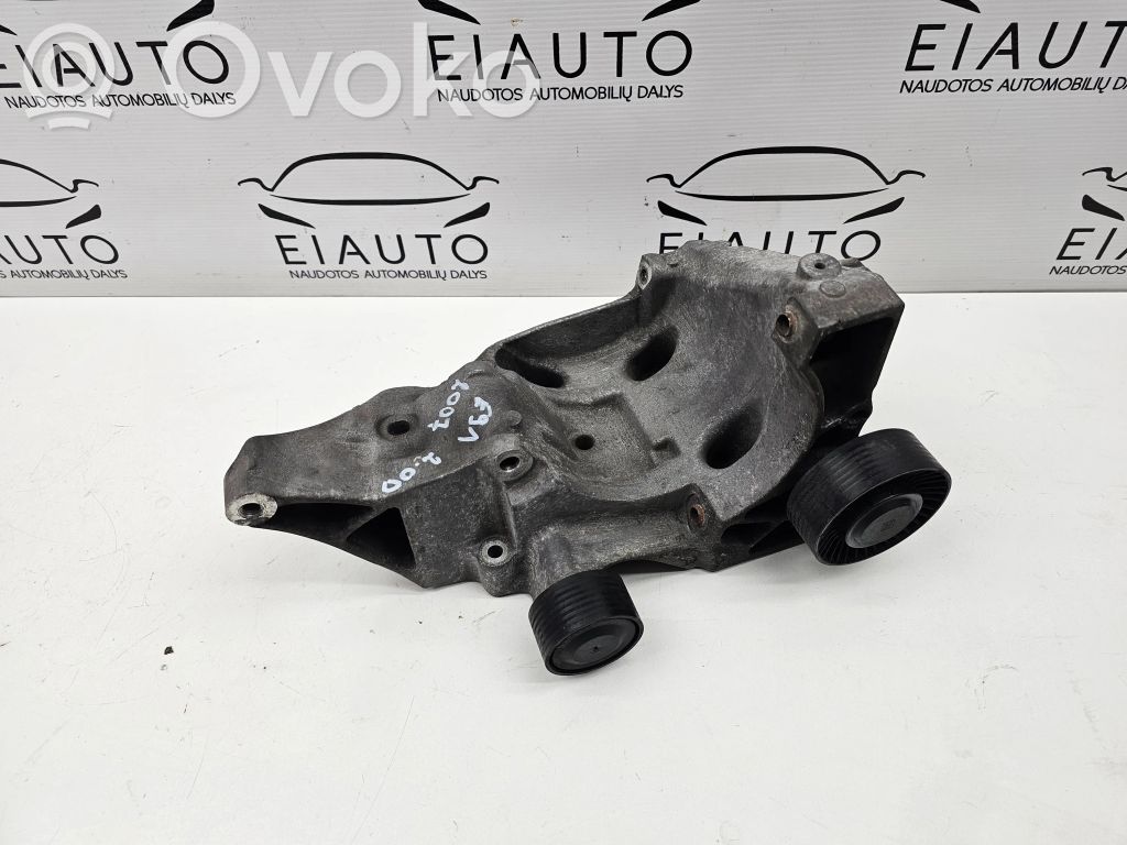 BMW 3 E90 E91 Generator/alternator bracket 
