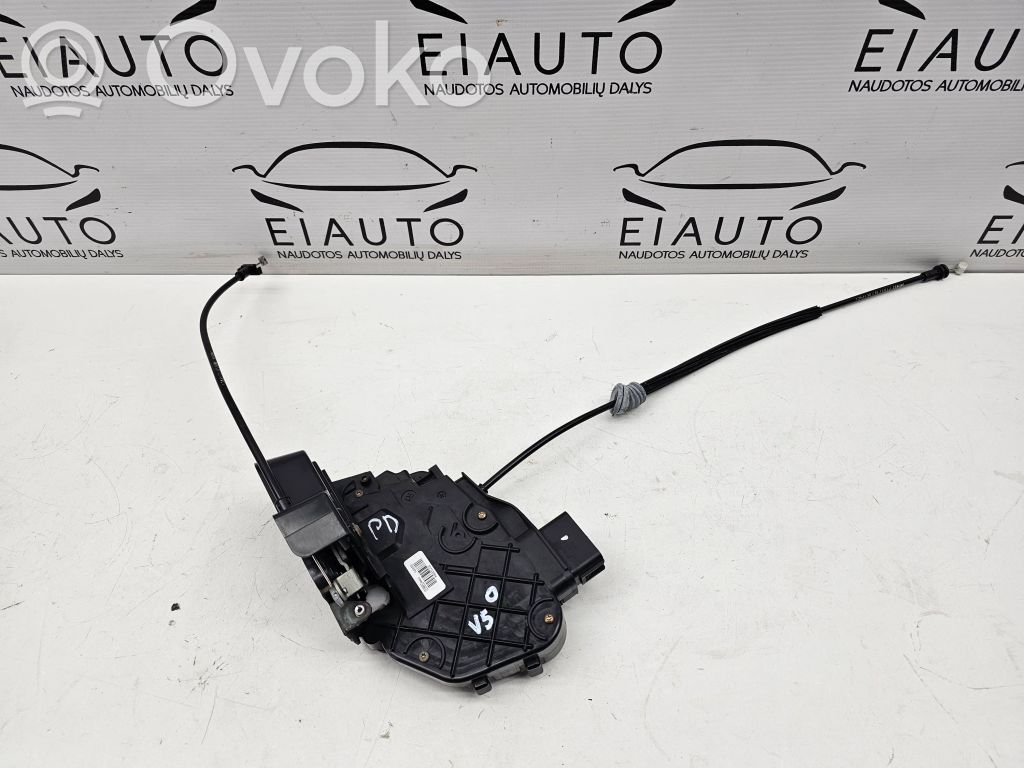 Volvo V50 Front door lock 