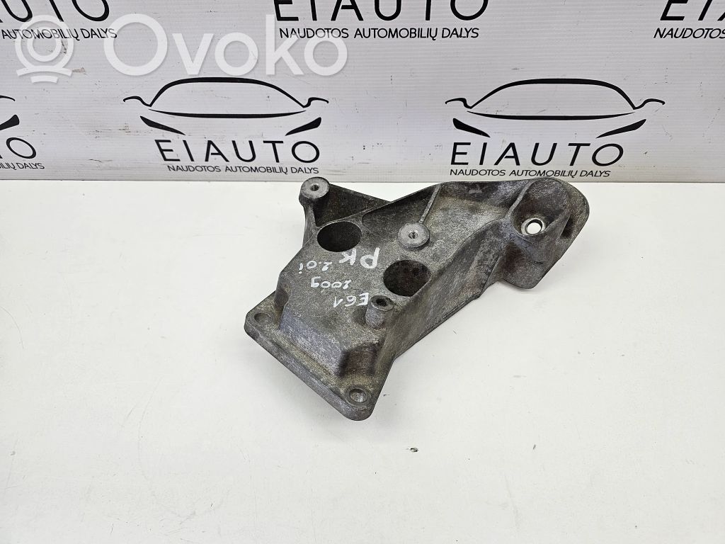 BMW 5 E60 E61 Engine mounting bracket 