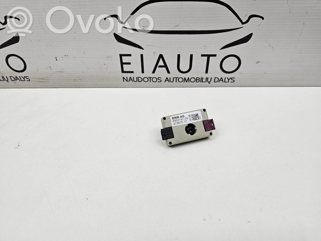 BMW 5 E60 E61 Antenas pastiprinātājs 
