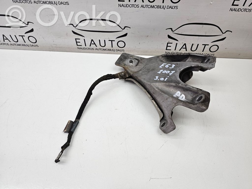 BMW 6 E63 E64 Engine mounting bracket 