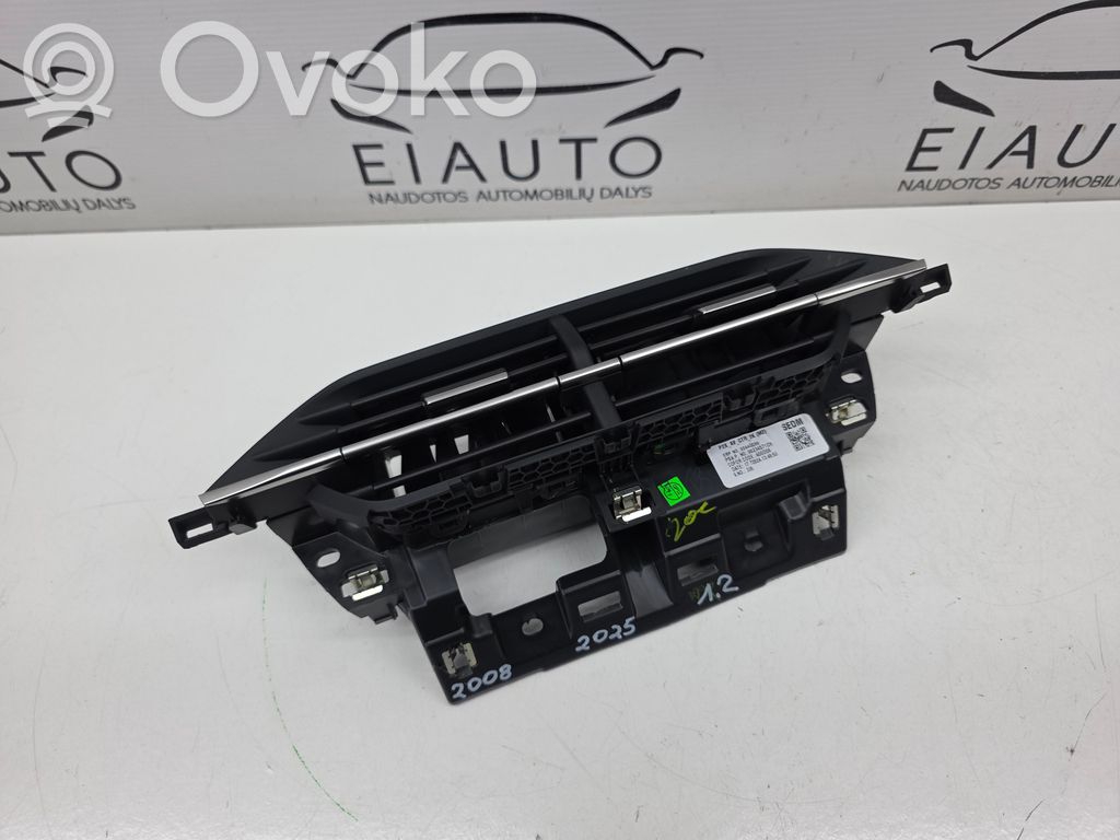 Peugeot 2008 II Dysze / Kratki środkowego nawiewu deski rozdzielczej 