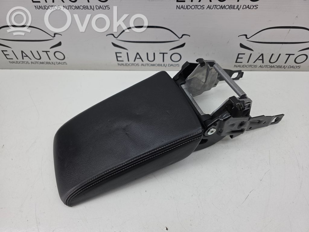 Volkswagen PASSAT B8 Armrest 