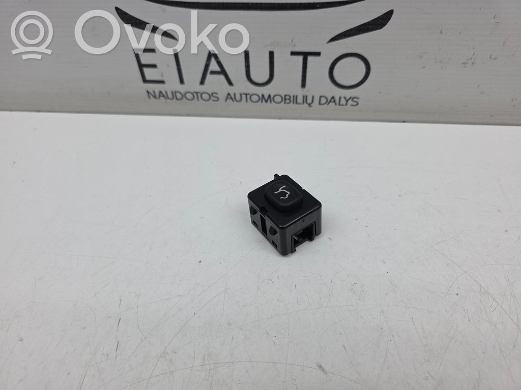 Tailgate/boot open switch button   04602751AA,P04602751AA,30505U,126180811405