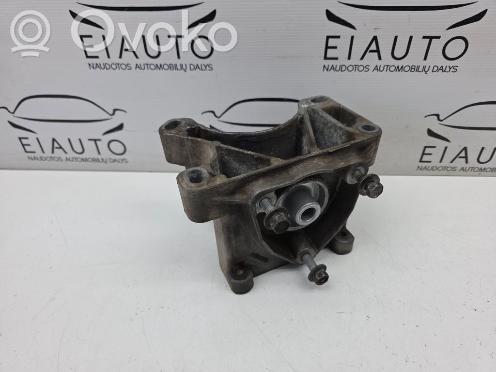 Dodge Durango III Gearbox mounting bracket 