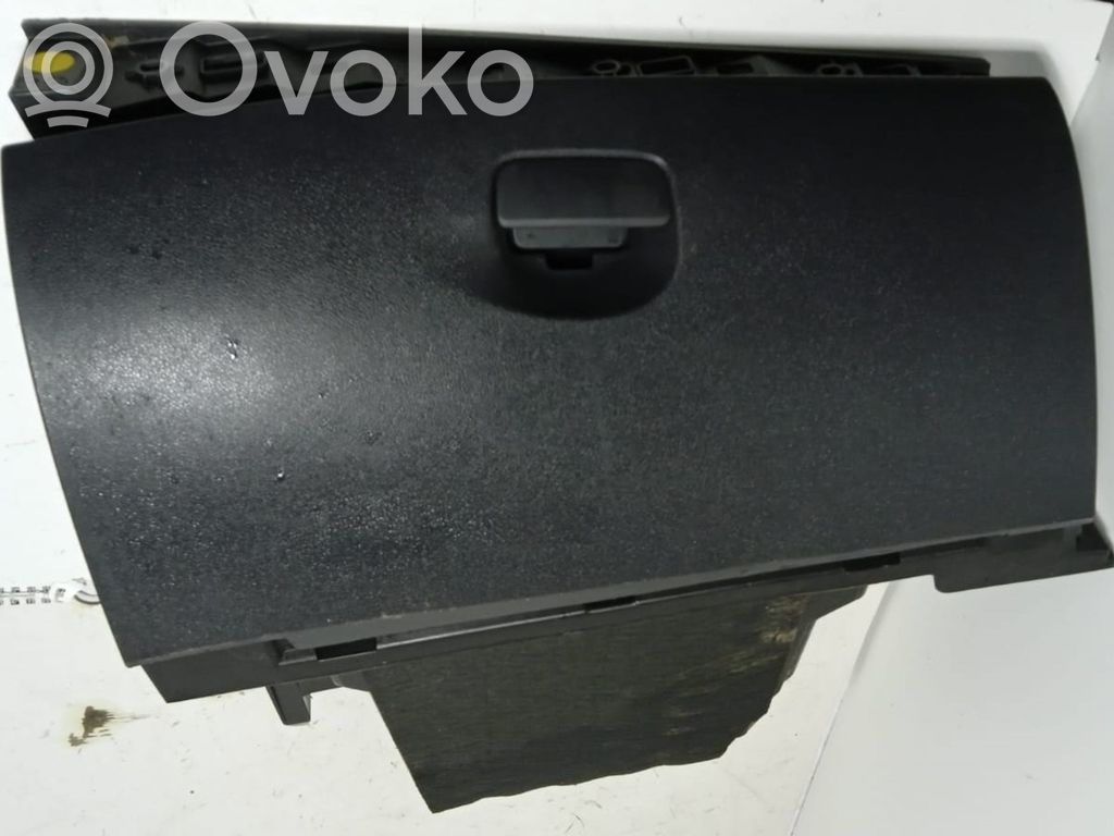 Renault Megane III Schowek deski rozdzielczej / Komplet 