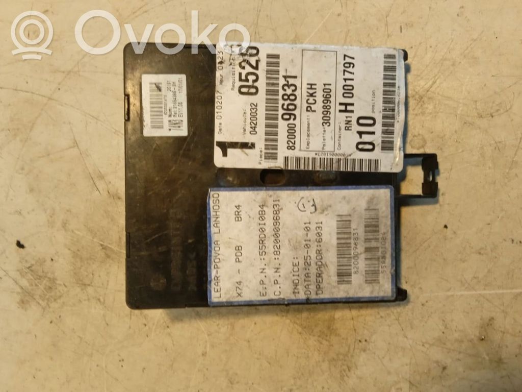 Módulo de fusible   8200096831