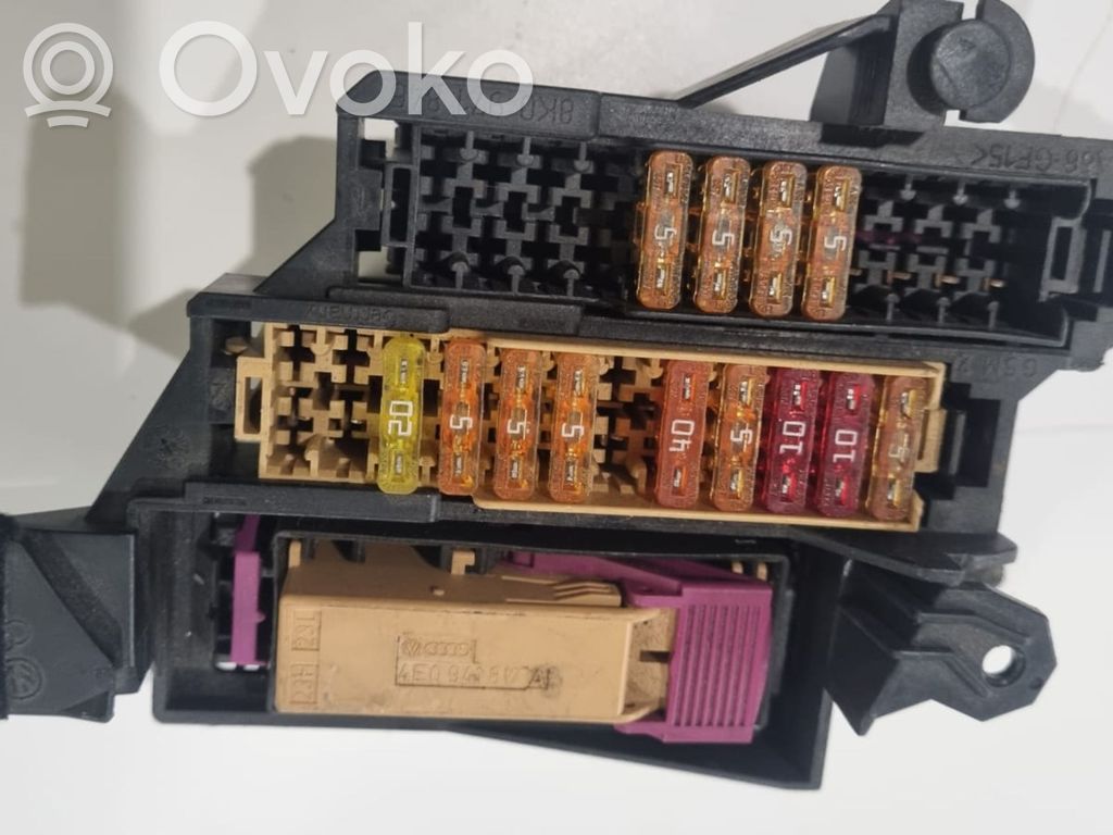 Audi A4 S4 B8 8K Fuse module 
