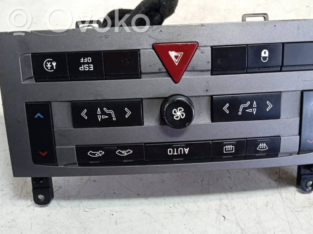 Peugeot 407 Climate control unit 
