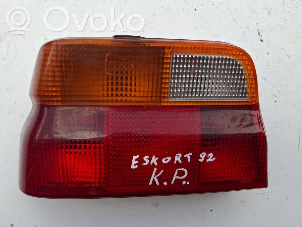 Ford Escort Galinis žibintas kėbule 