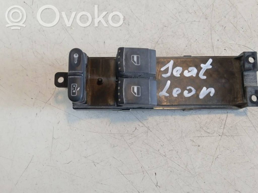Seat Toledo I (1L) Electric window control switch 