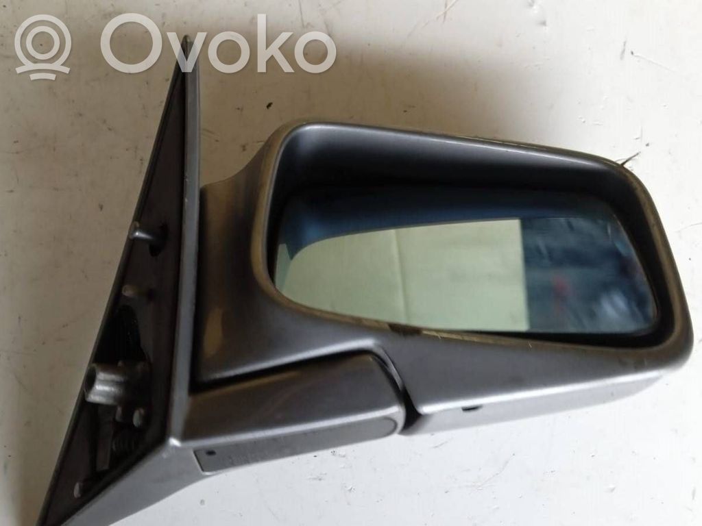 BMW 5 E34 Front door electric wing mirror 