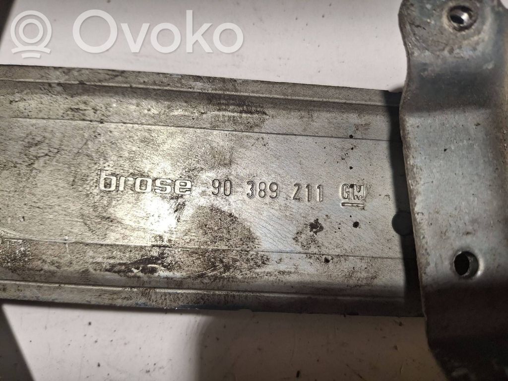 Elektryczny podnośnik szyby drzwi bocznych / przesuwnych   90389211,0130821654