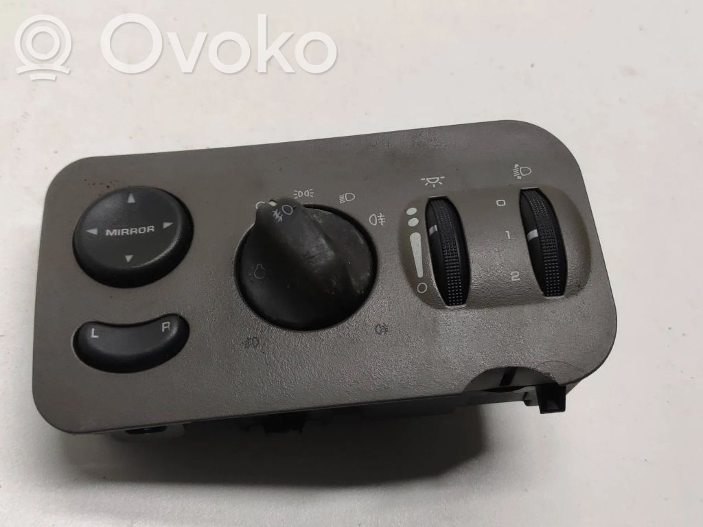 Light switch   P0SA901L5AC