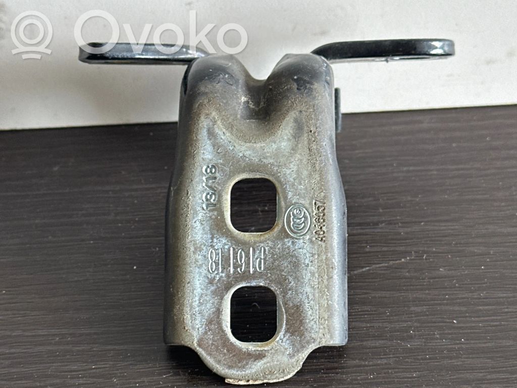 Opel Astra K Front door upper hinge 