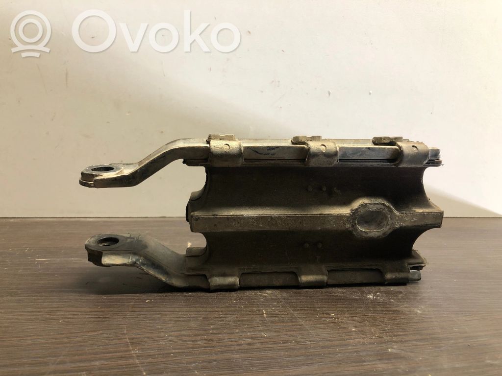 Volvo XC70 Gearbox mount 